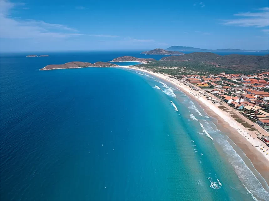 Cabo Frio Praia do Peró Um Refúgio Tranquilo ao Lado da Praia das Conchas